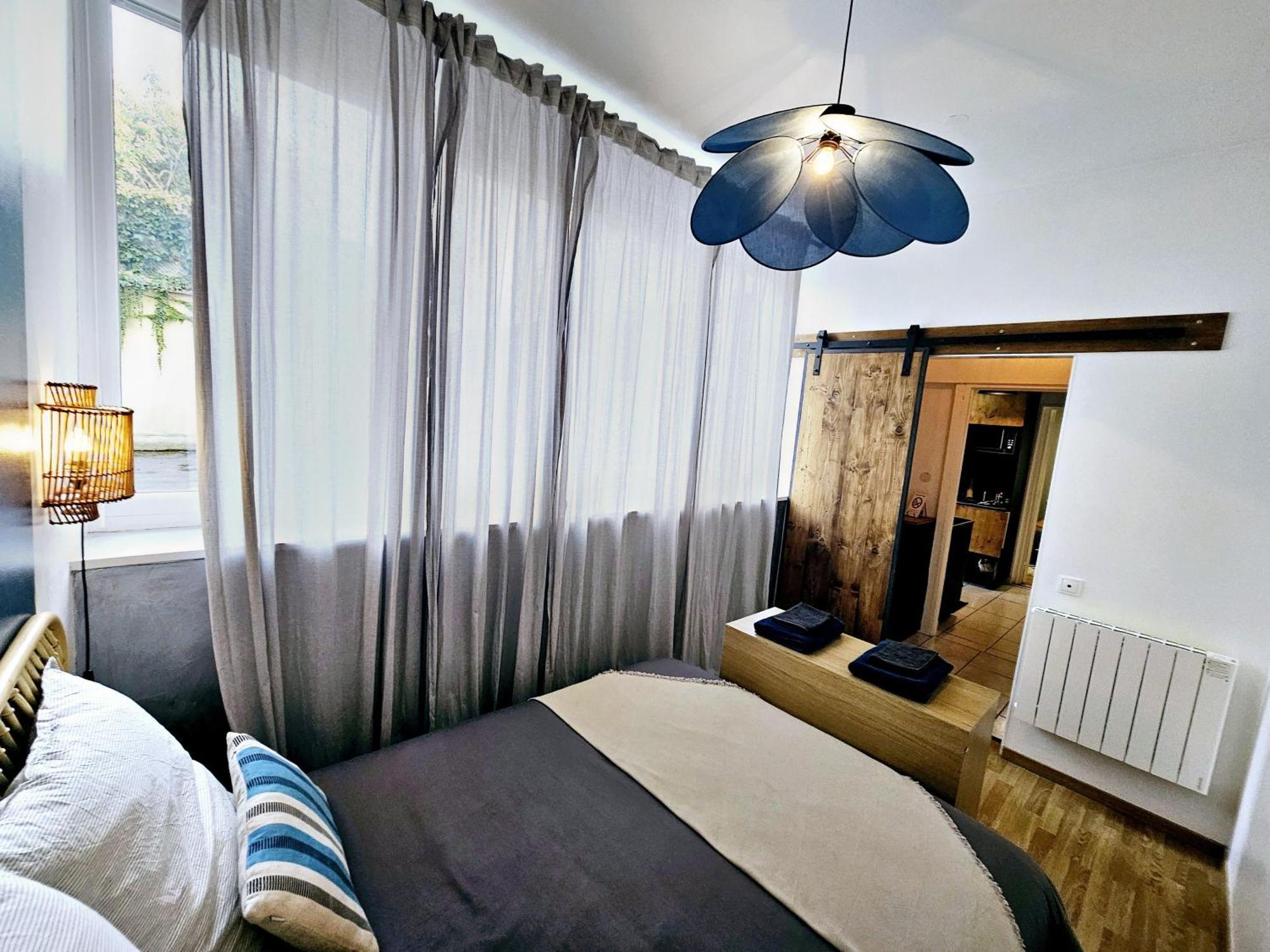 Refuge Urbain - Ideal Pro, Familles & Amis - Le Calme En Hypercentre - Wifi Haut Debit - Netflix - Machine A Laver - Gare, Cathedrale, Commerces, Restaurants & Transports En Commun A Moins De 10 Minutes A Pied Reims Eksteriør bilde